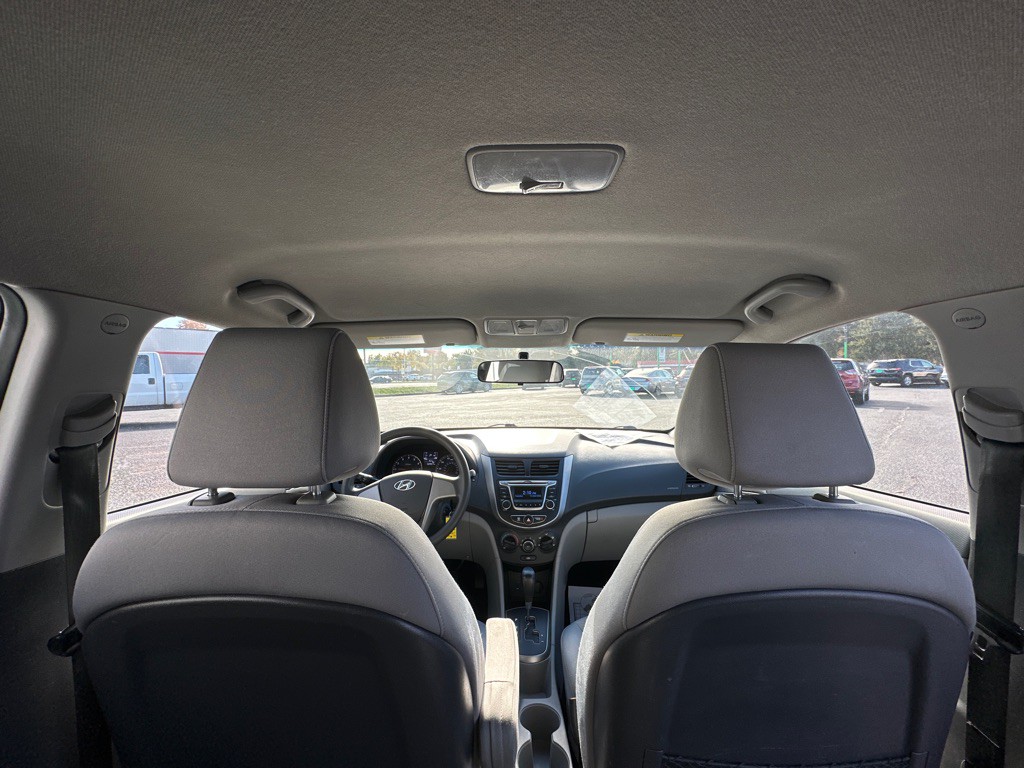 2017 Hyundai Accent Image 15