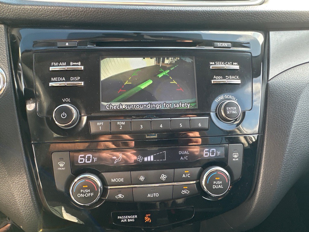 2015 Nissan Rogue Image 13