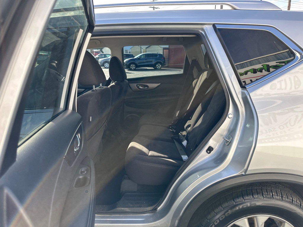 2015 Nissan Rogue Image 14