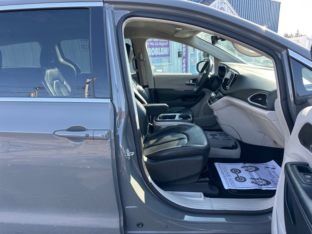 2023 Chrysler Pacifica Image 29