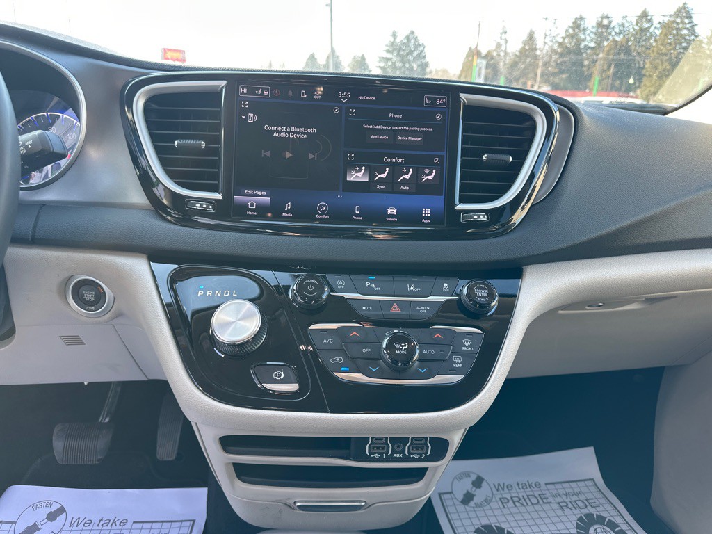 2023 Chrysler Pacifica Image 16