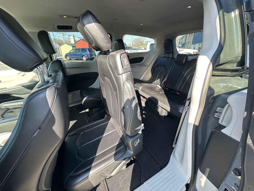 2023 Chrysler Pacifica Image 23
