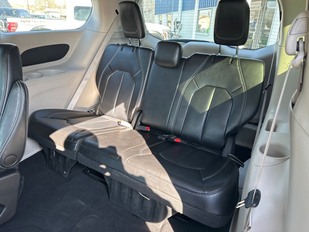 2023 Chrysler Pacifica Image 24
