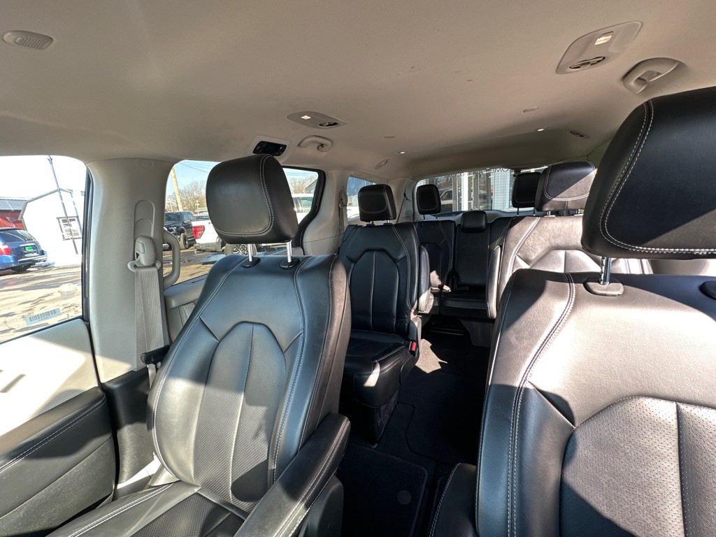 2023 Chrysler Pacifica Image 25