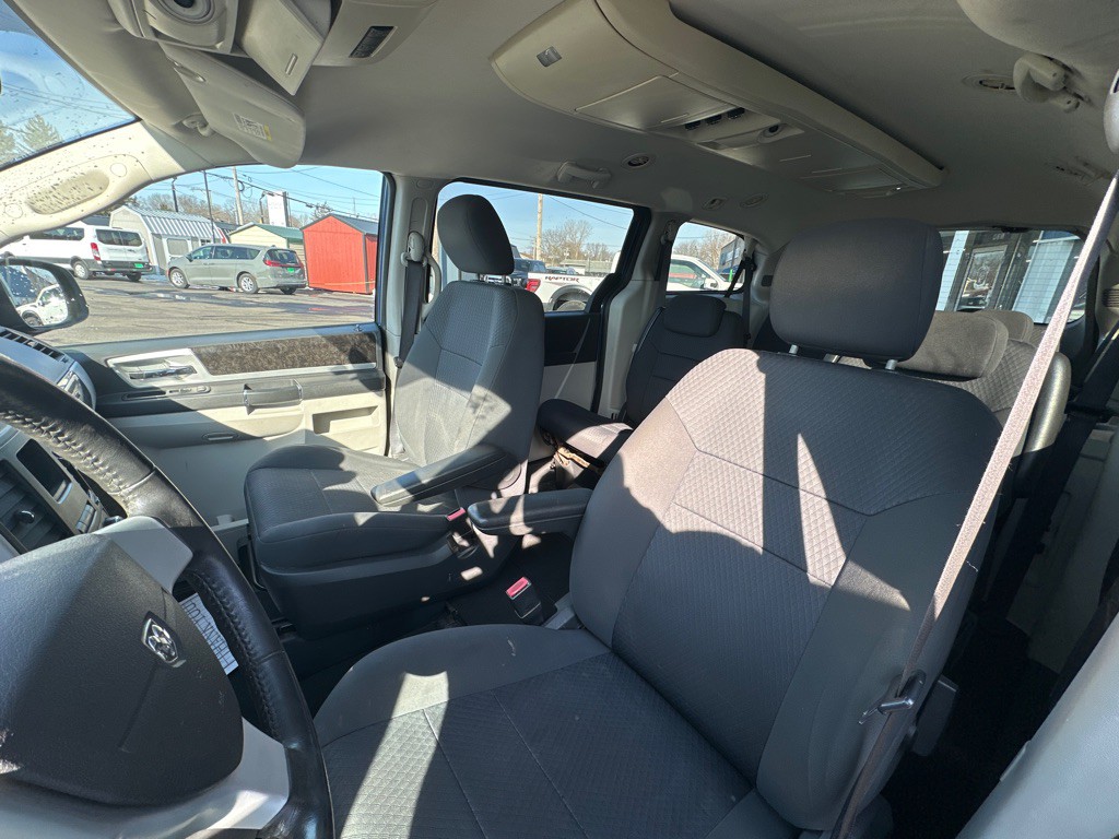 2010 Dodge Grand Caravan Image 10