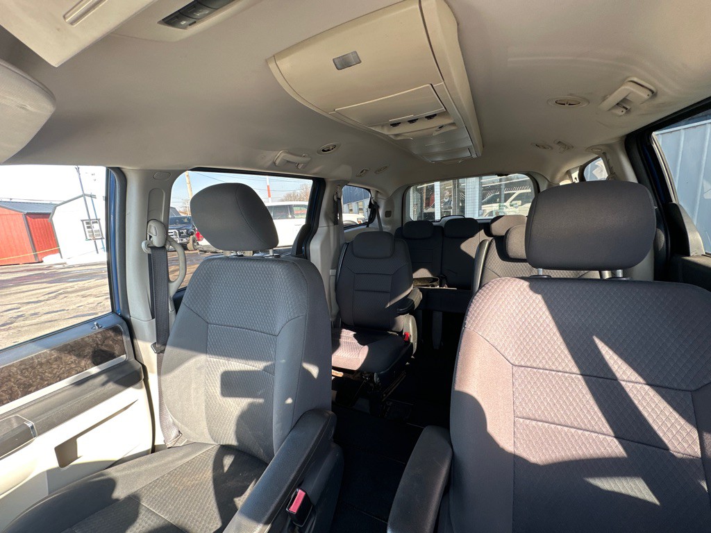2010 Dodge Grand Caravan Image 11