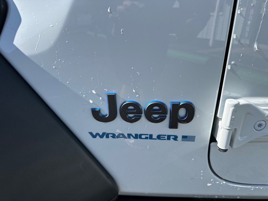 2023 Jeep Wrangler Image 5