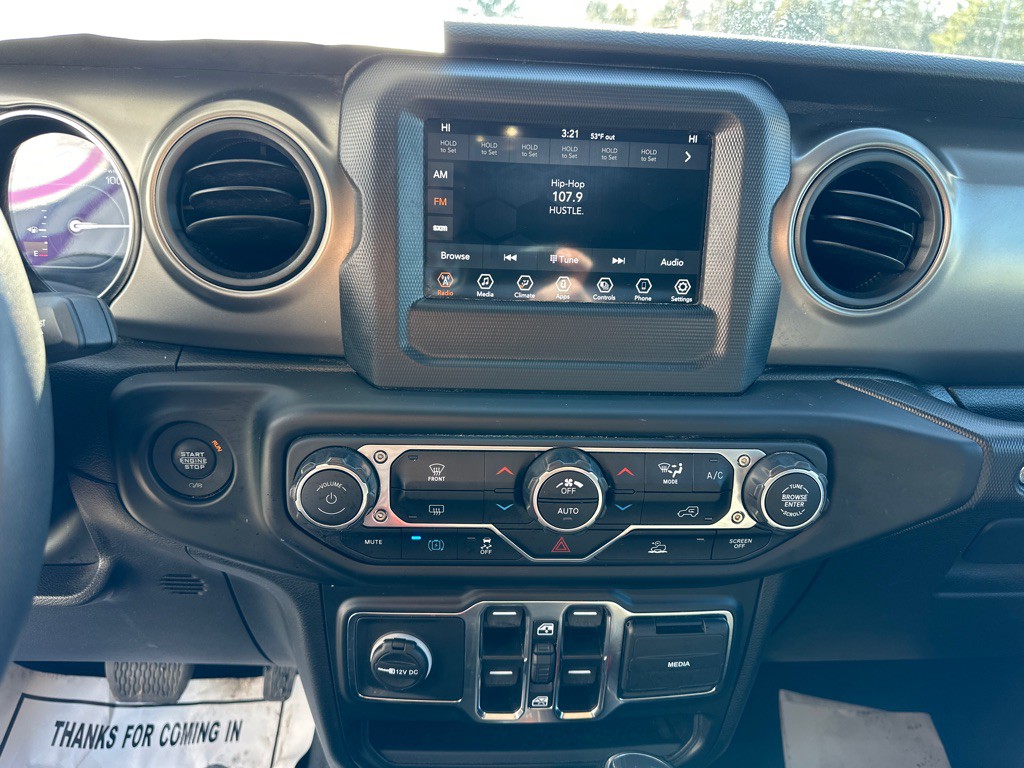 2023 Jeep Wrangler Image 18