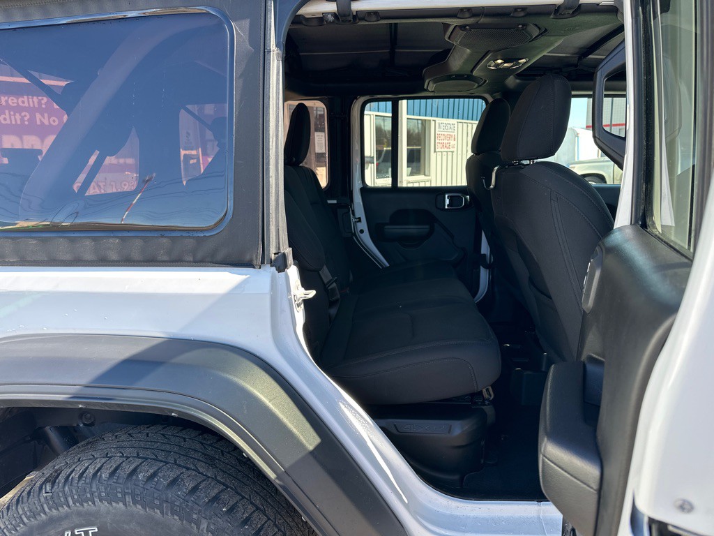 2023 Jeep Wrangler Image 24