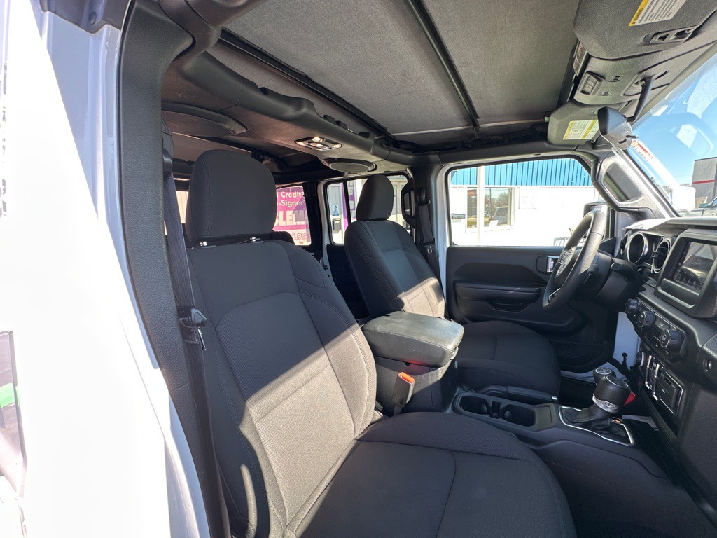 2023 Jeep Wrangler Image 26
