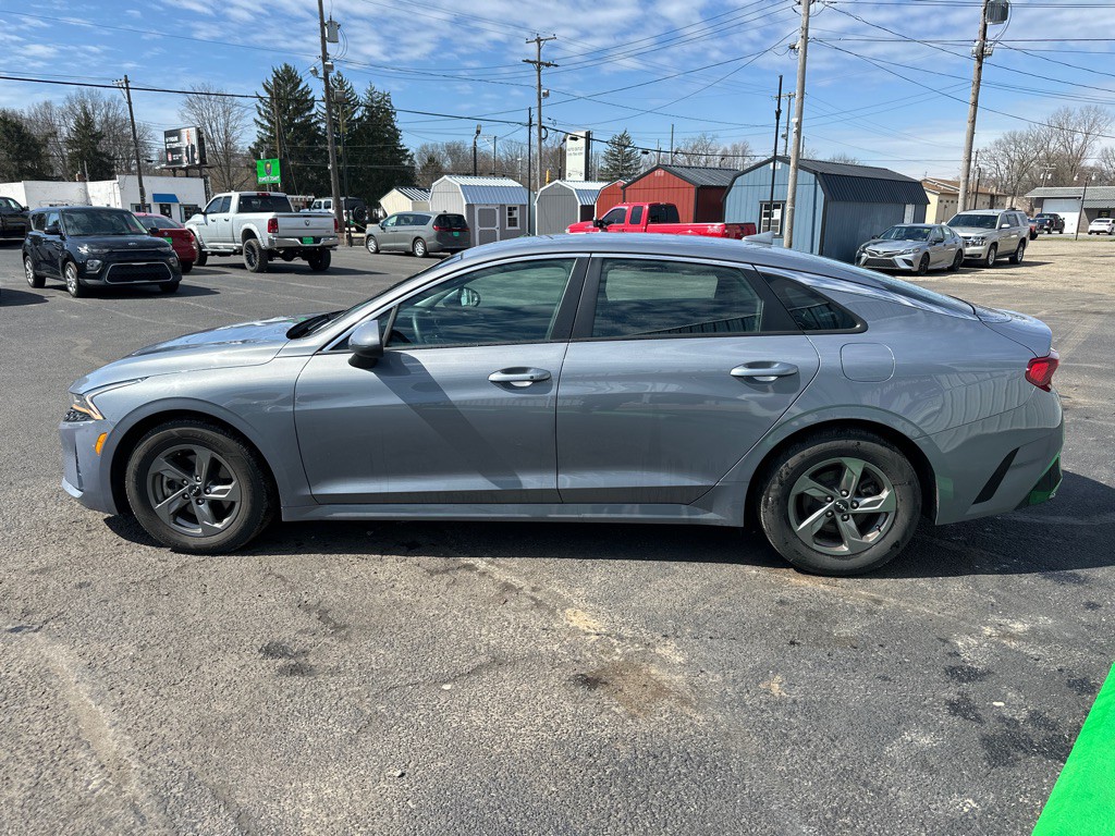 2023 Kia K5 Image 4