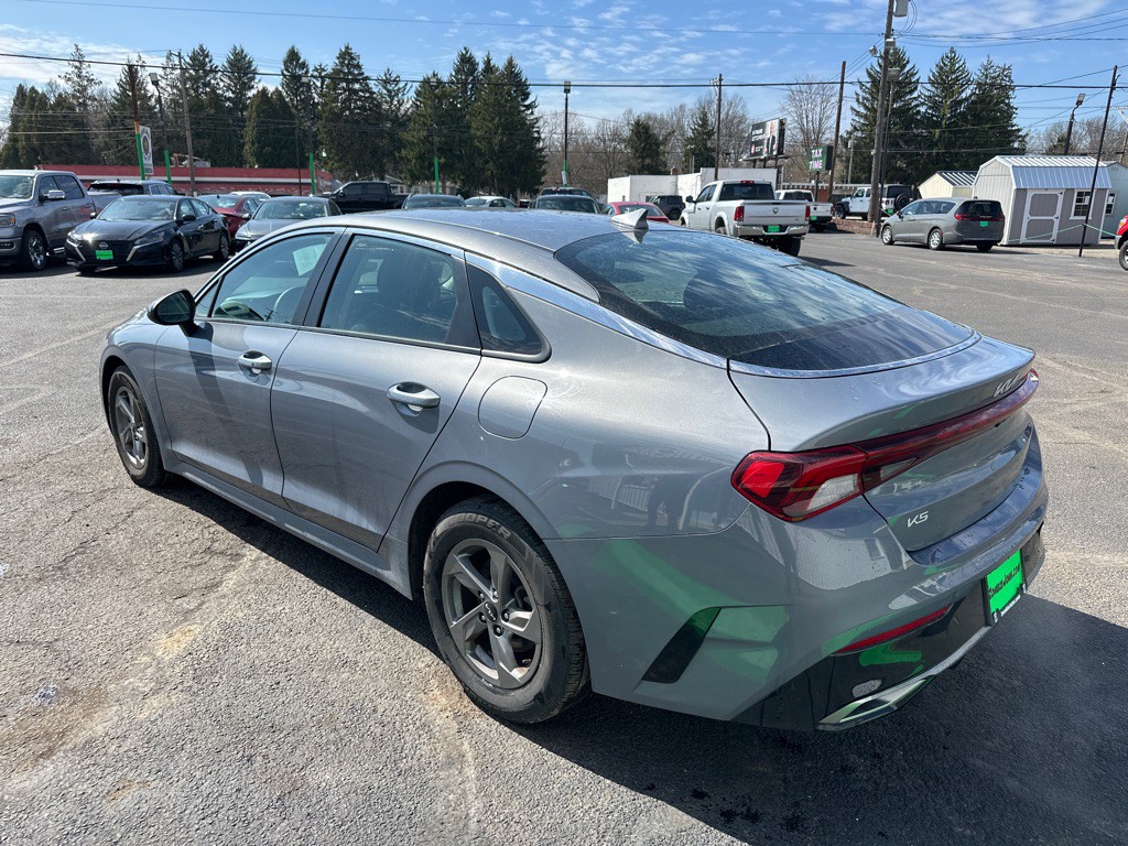 2023 Kia K5 Image 5