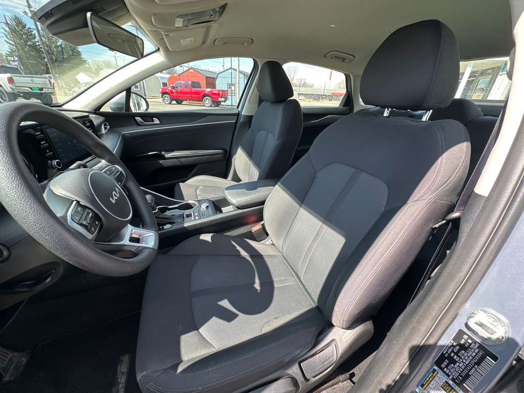 2023 Kia K5 Image 9