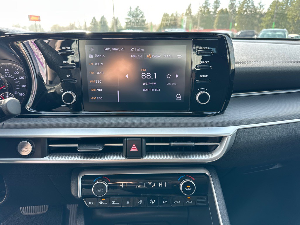 2023 Kia K5 Image 12