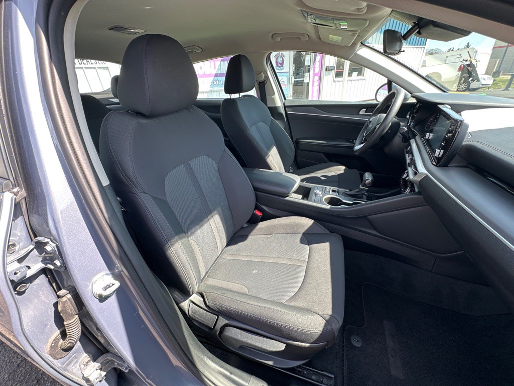2023 Kia K5 Image 21