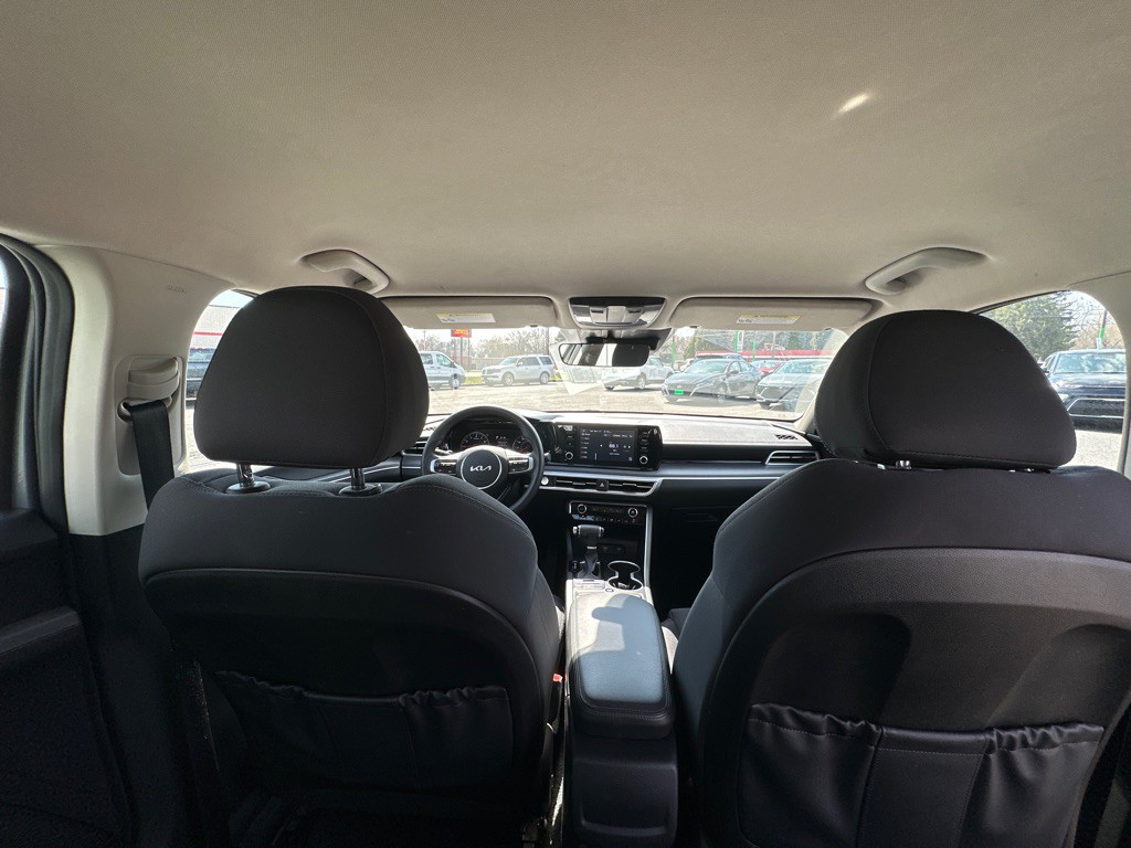 2023 Kia K5 Image 22