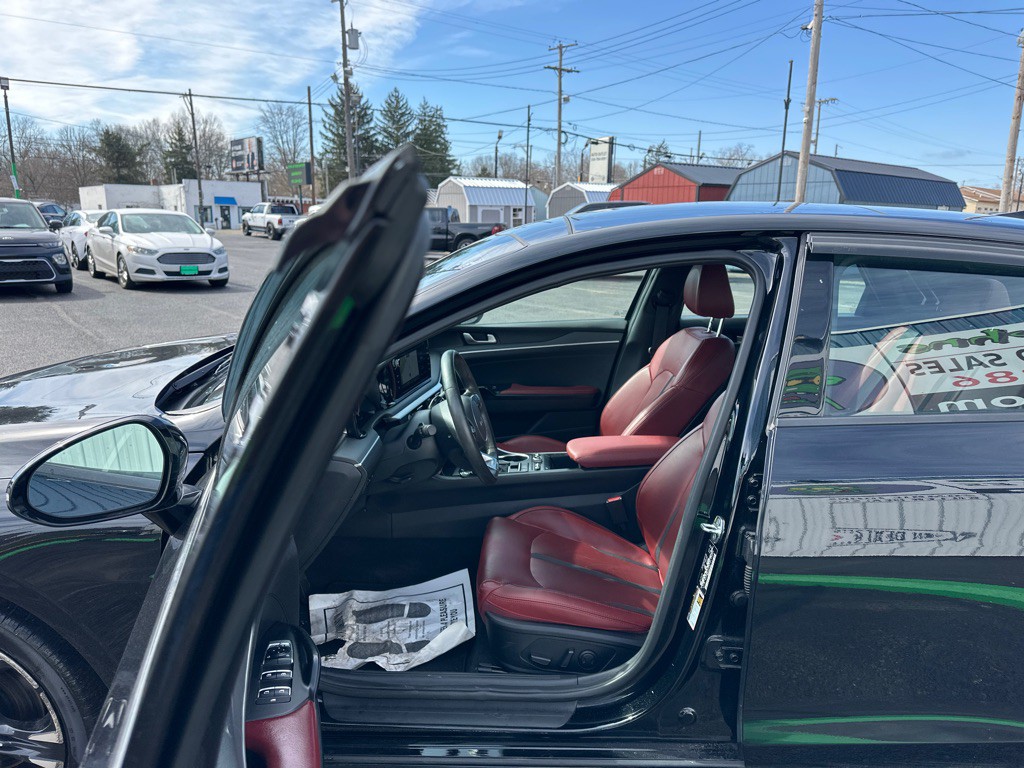 2023 Kia K5 Image 9