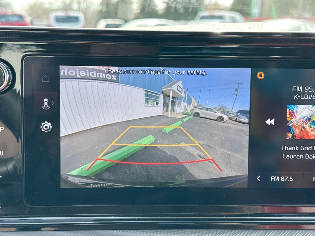 2023 Kia K5 Image 16