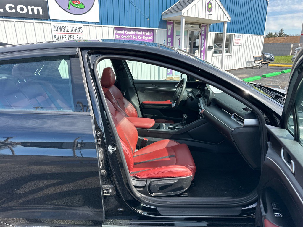 2023 Kia K5 Image 23