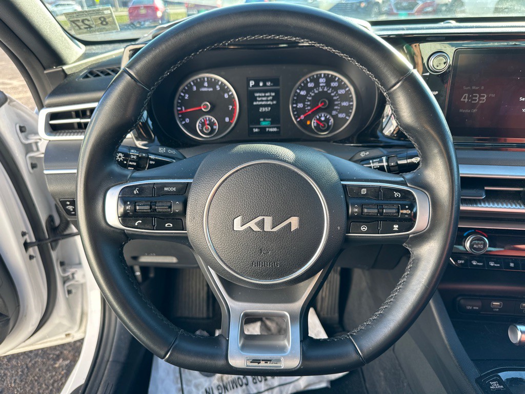 2023 Kia K5 Image 11