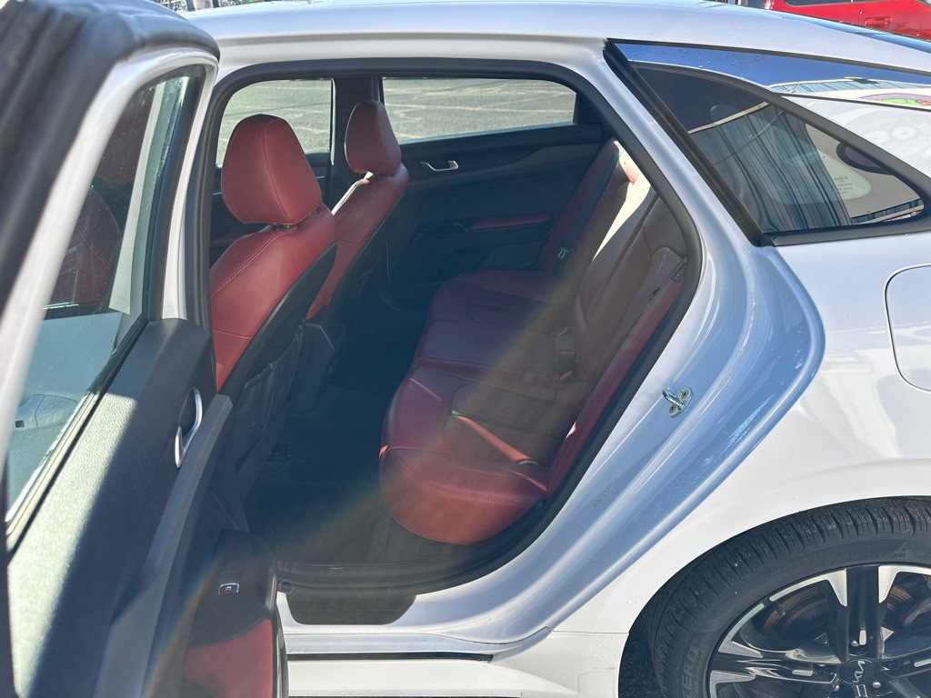 2023 Kia K5 Image 15