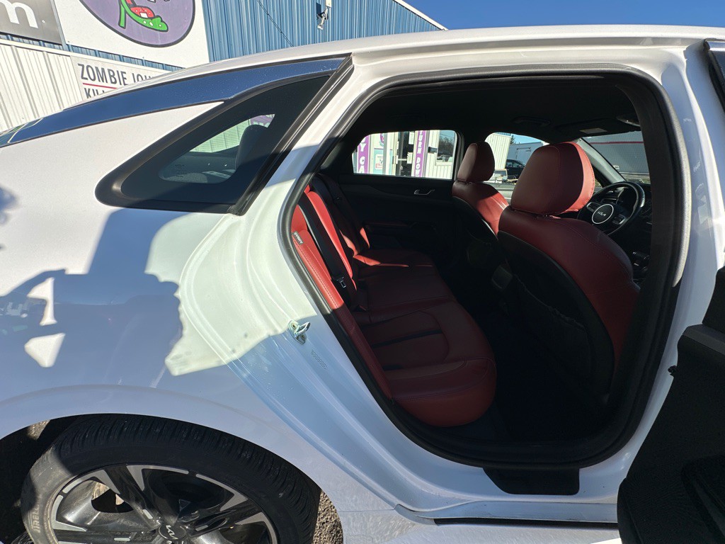 2023 Kia K5 Image 18