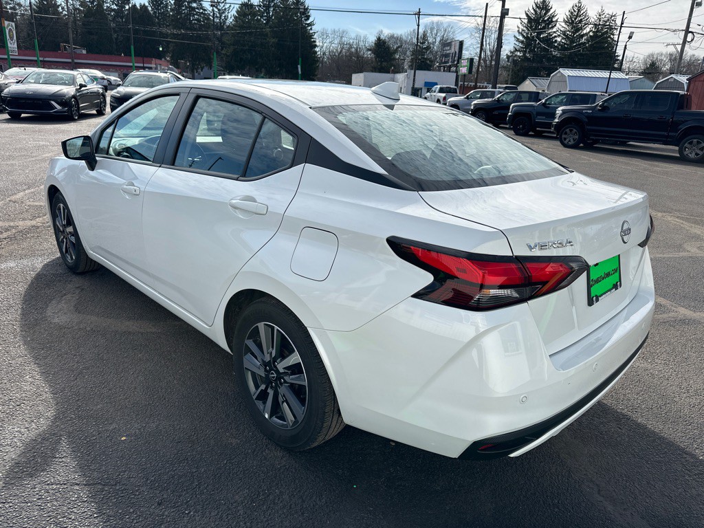 2025 Nissan Versa Image 5