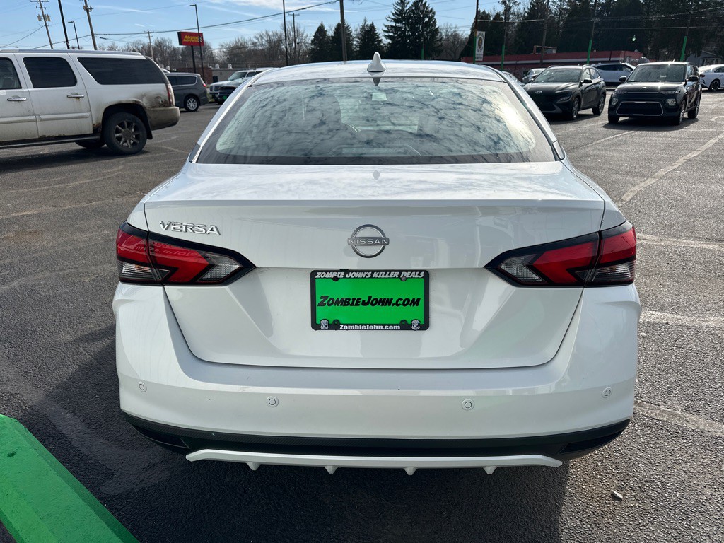 2025 Nissan Versa Image 6