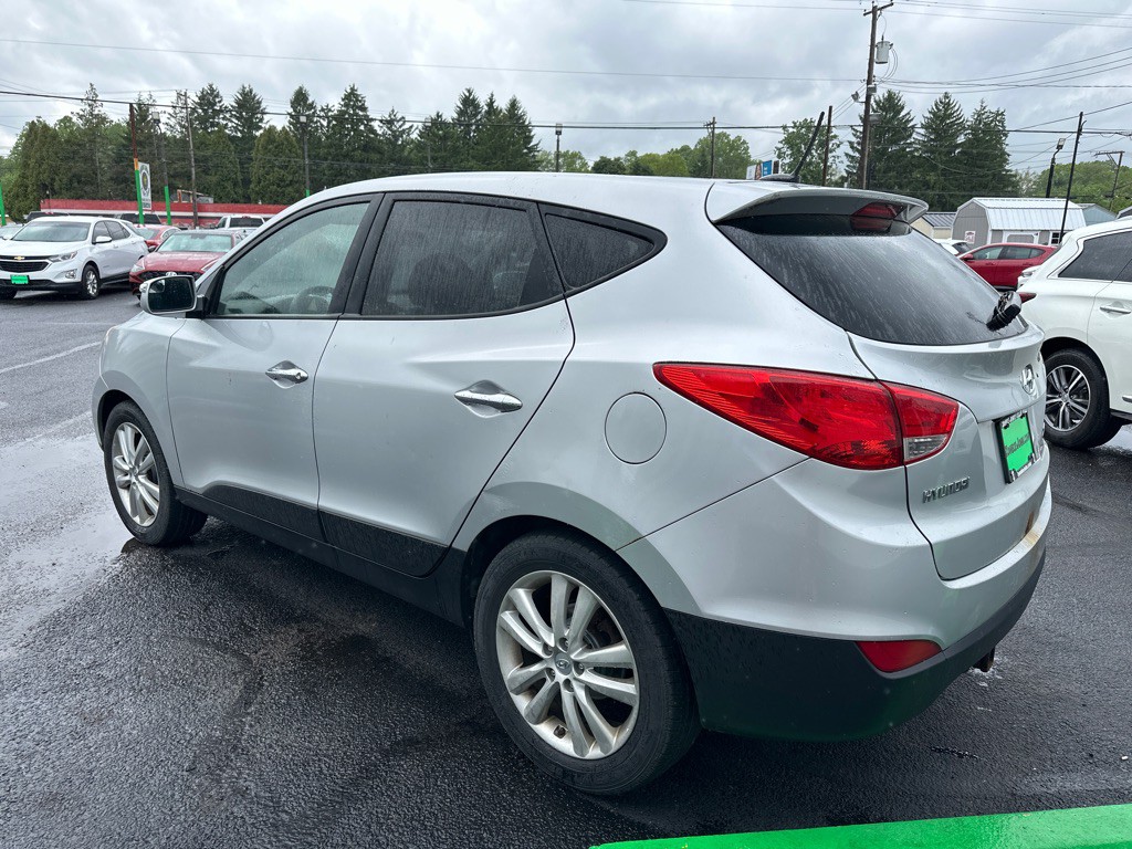 2010 Hyundai Tucson Image 5