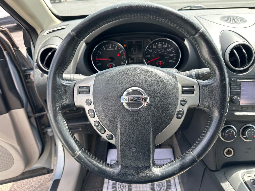 2011 Nissan Rogue Image 12
