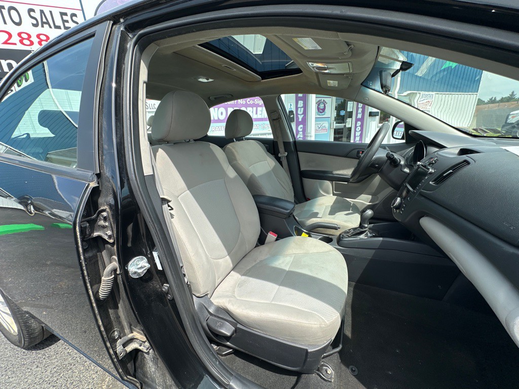 2012 Kia Forte Image 16