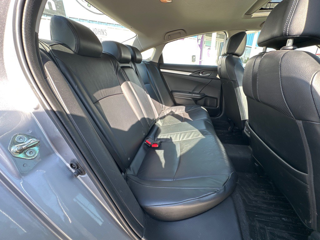 2017 Honda Civic Image 13