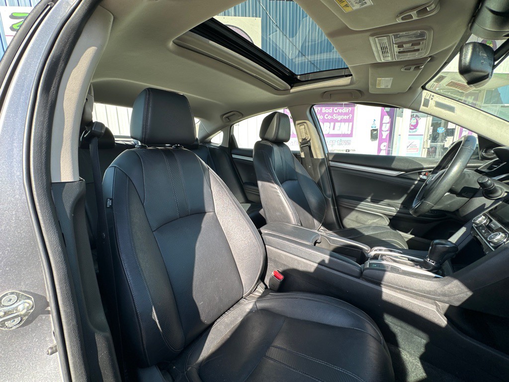 2017 Honda Civic Image 14