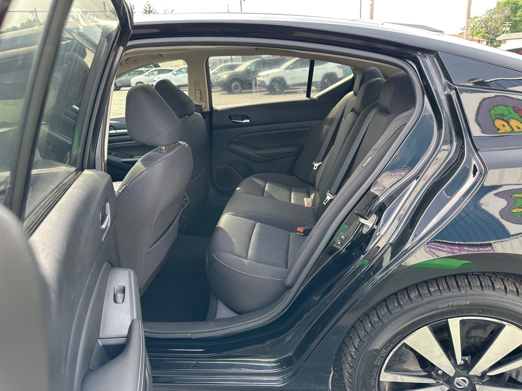 2019 Nissan Altima Image 13