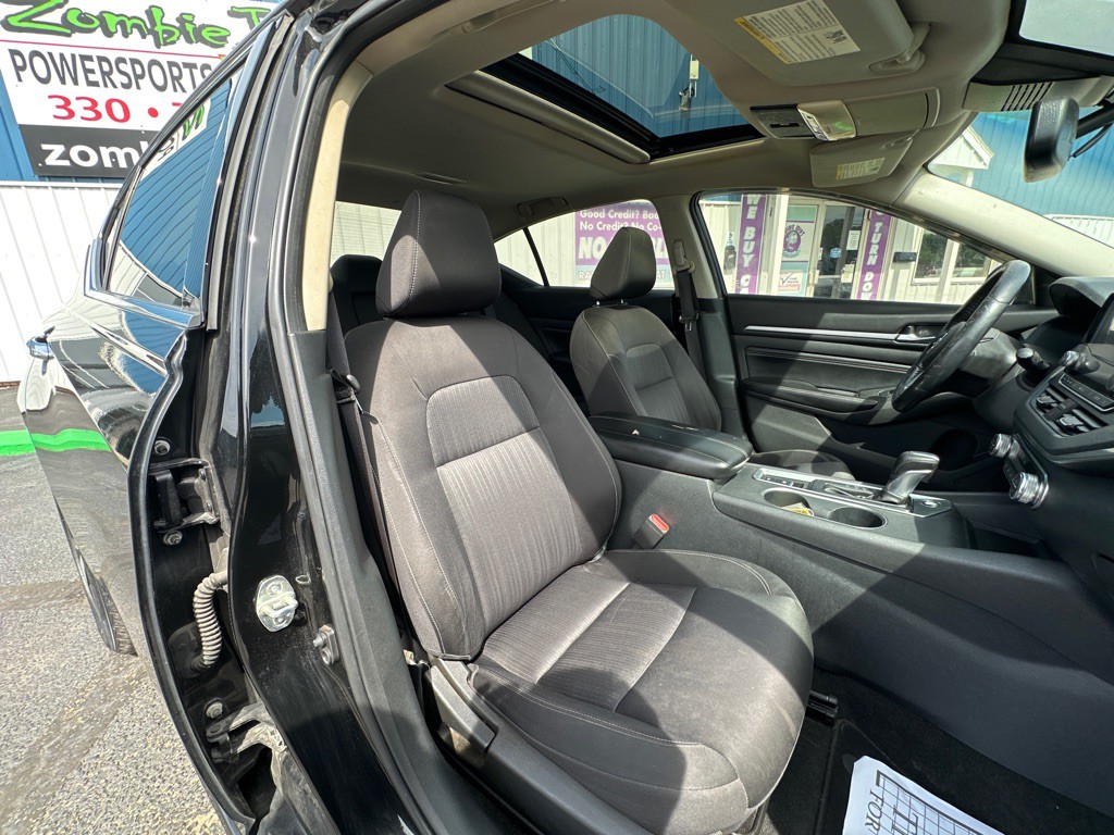 2019 Nissan Altima Image 18