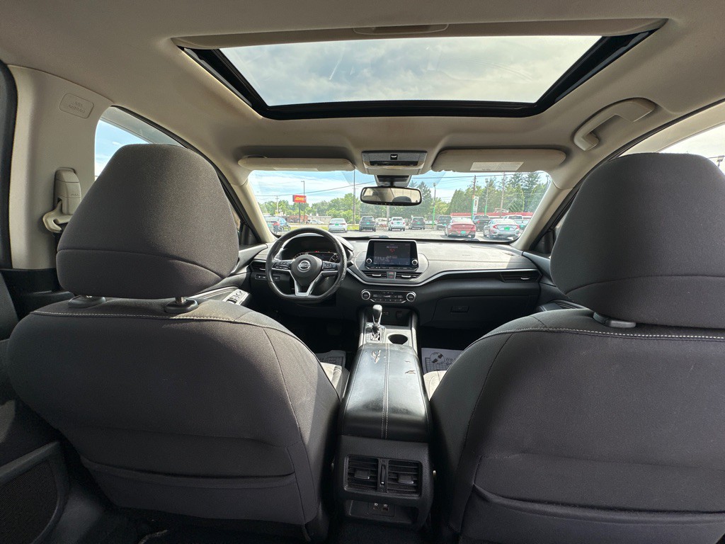 2019 Nissan Altima Image 19