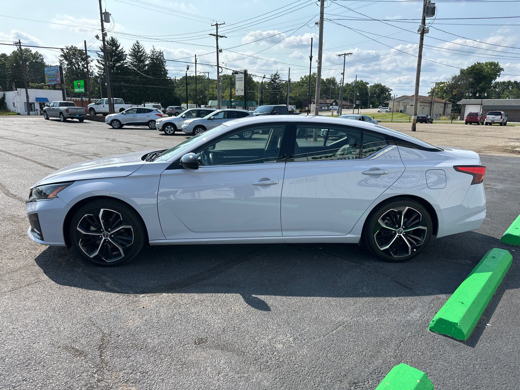 2024 Nissan Altima Image 4