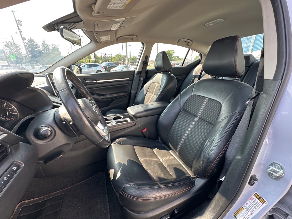 2024 Nissan Altima Image 10