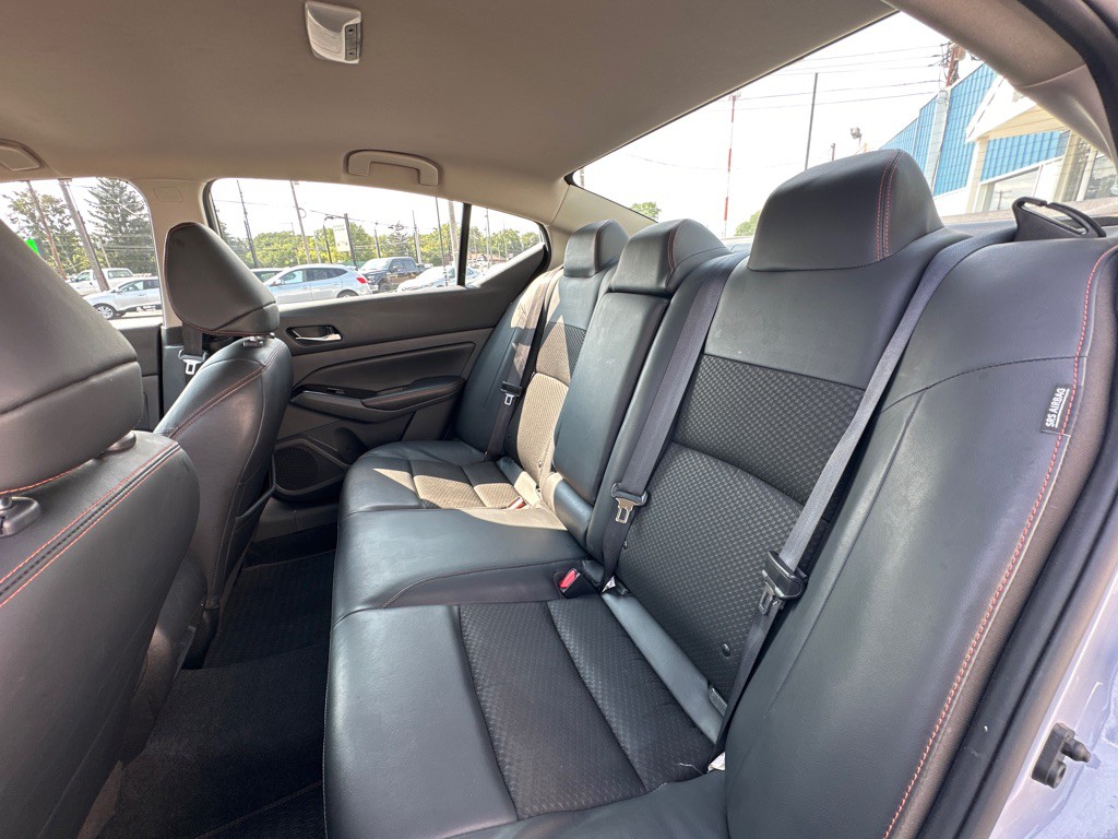2024 Nissan Altima Image 16