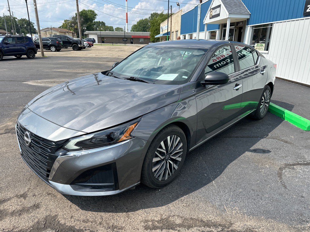 2025 Nissan Altima Image 3
