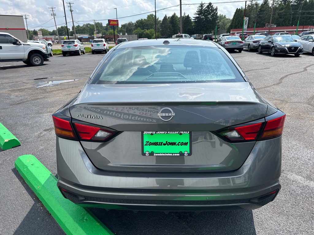 2025 Nissan Altima Image 6