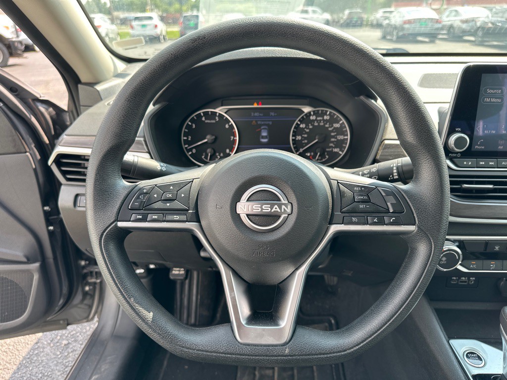 2025 Nissan Altima Image 10