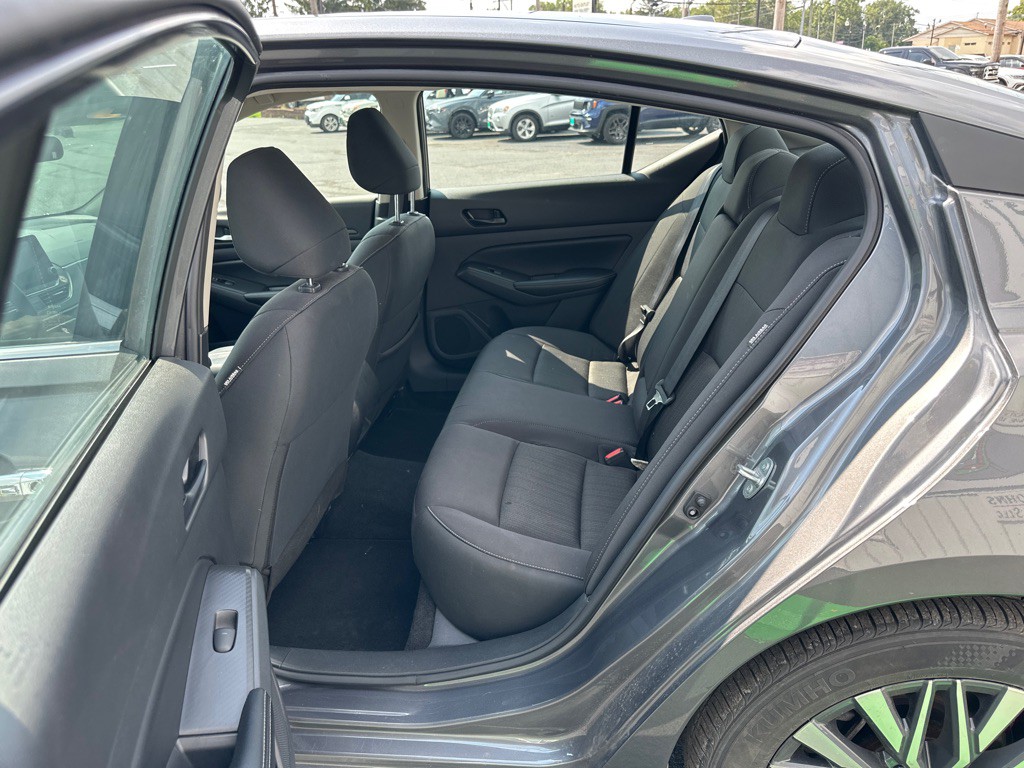2025 Nissan Altima Image 14
