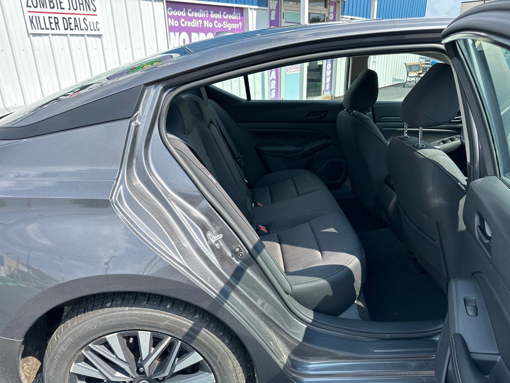 2025 Nissan Altima Image 16