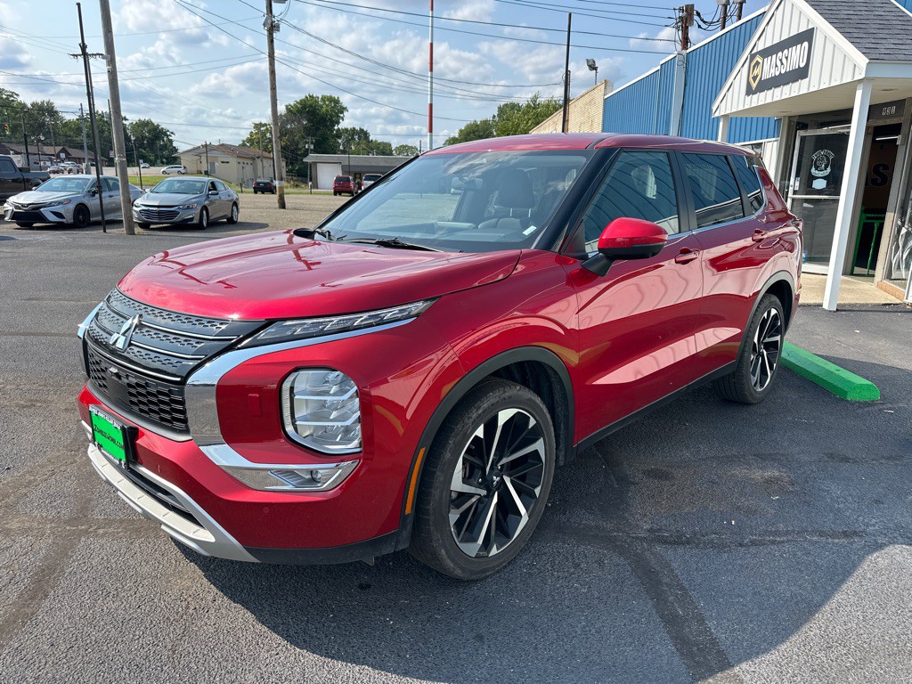 2024 Mitsubishi Outlander Image 3