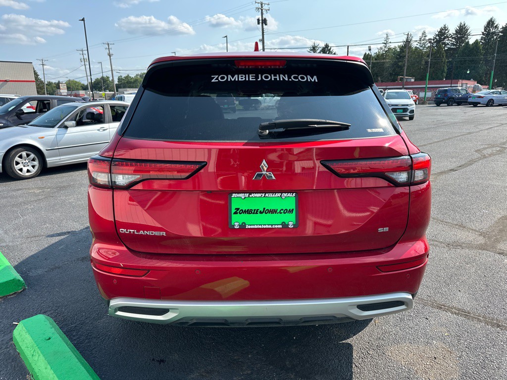 2024 Mitsubishi Outlander Image 6