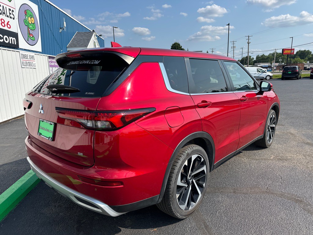 2024 Mitsubishi Outlander Image 7