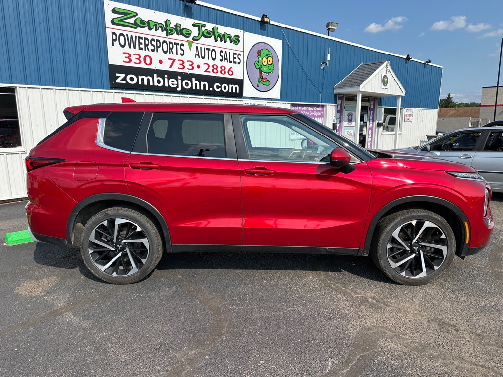 2024 Mitsubishi Outlander Image 8