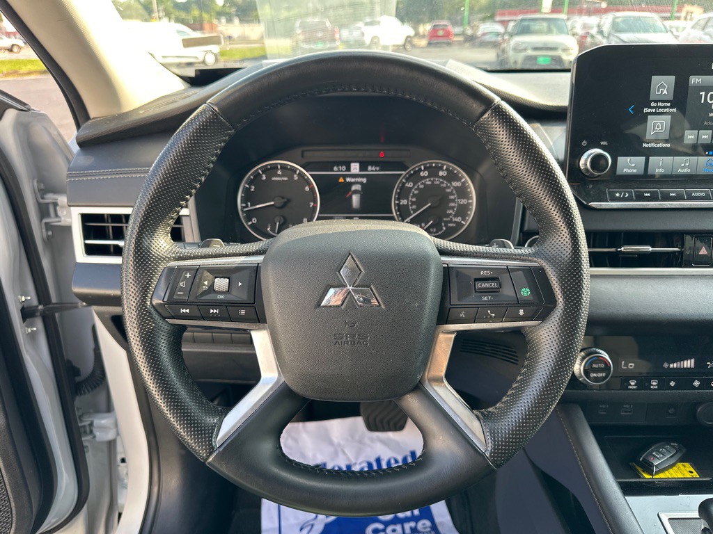 2024 Mitsubishi Outlander Image 11