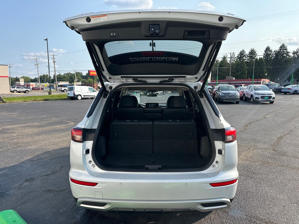 2024 Mitsubishi Outlander Image 18